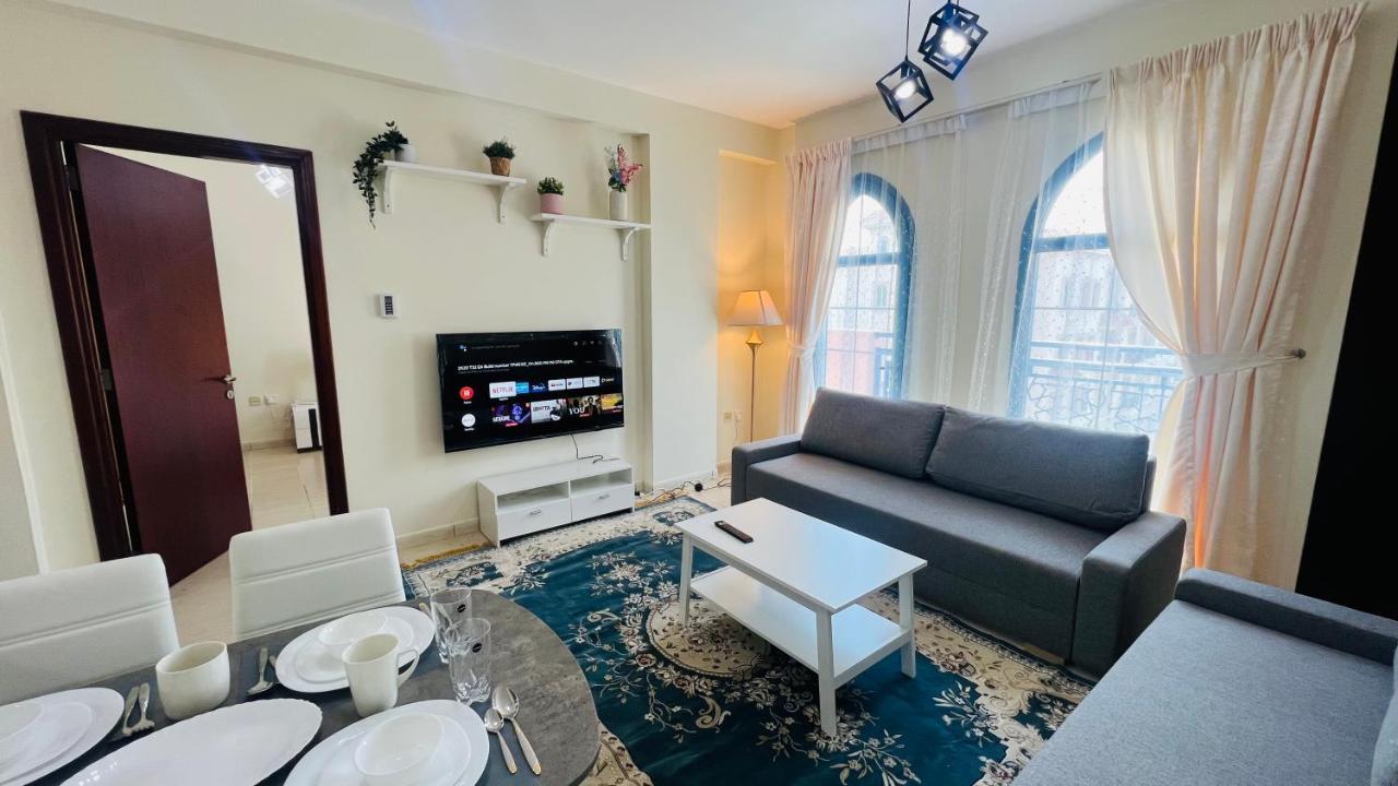 דובאי Newly Furnished Cozy One Bed Room Apartment 2 Bathroom City View מראה חיצוני תמונה