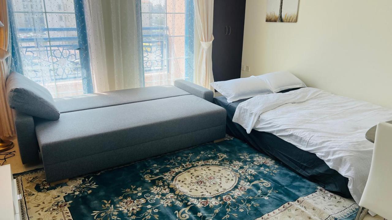 דובאי Newly Furnished Cozy One Bed Room Apartment 2 Bathroom City View מראה חיצוני תמונה