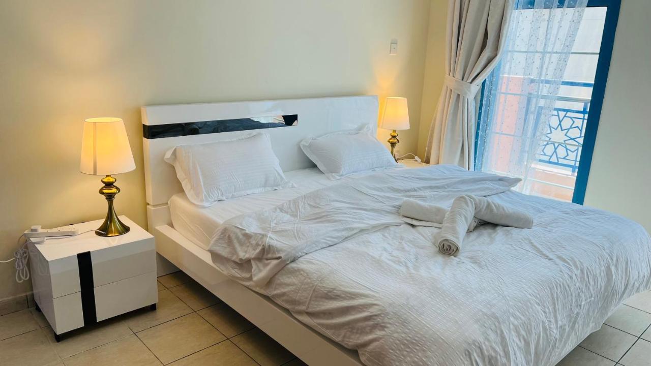 דובאי Newly Furnished Cozy One Bed Room Apartment 2 Bathroom City View מראה חיצוני תמונה