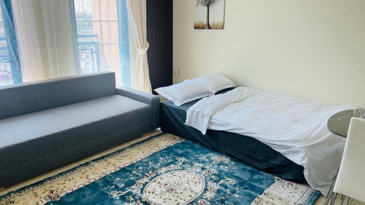 דובאי Newly Furnished Cozy One Bed Room Apartment 2 Bathroom City View מראה חיצוני תמונה