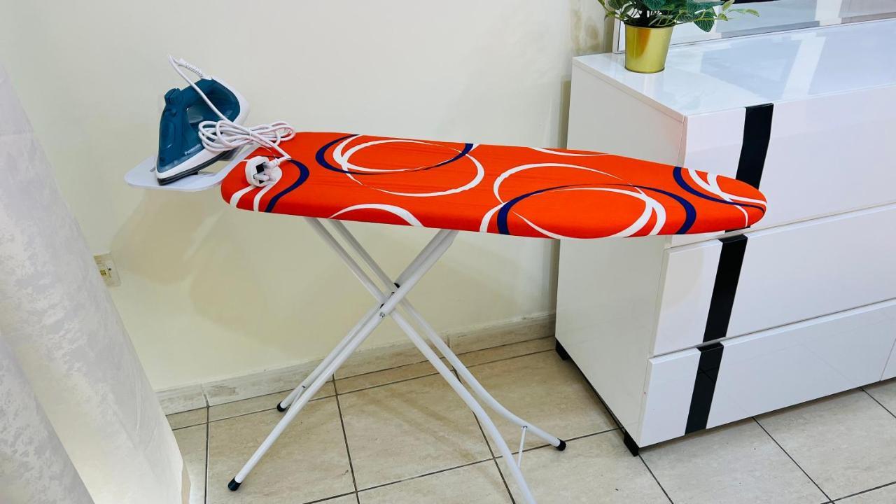 דובאי Newly Furnished Cozy One Bed Room Apartment 2 Bathroom City View מראה חיצוני תמונה