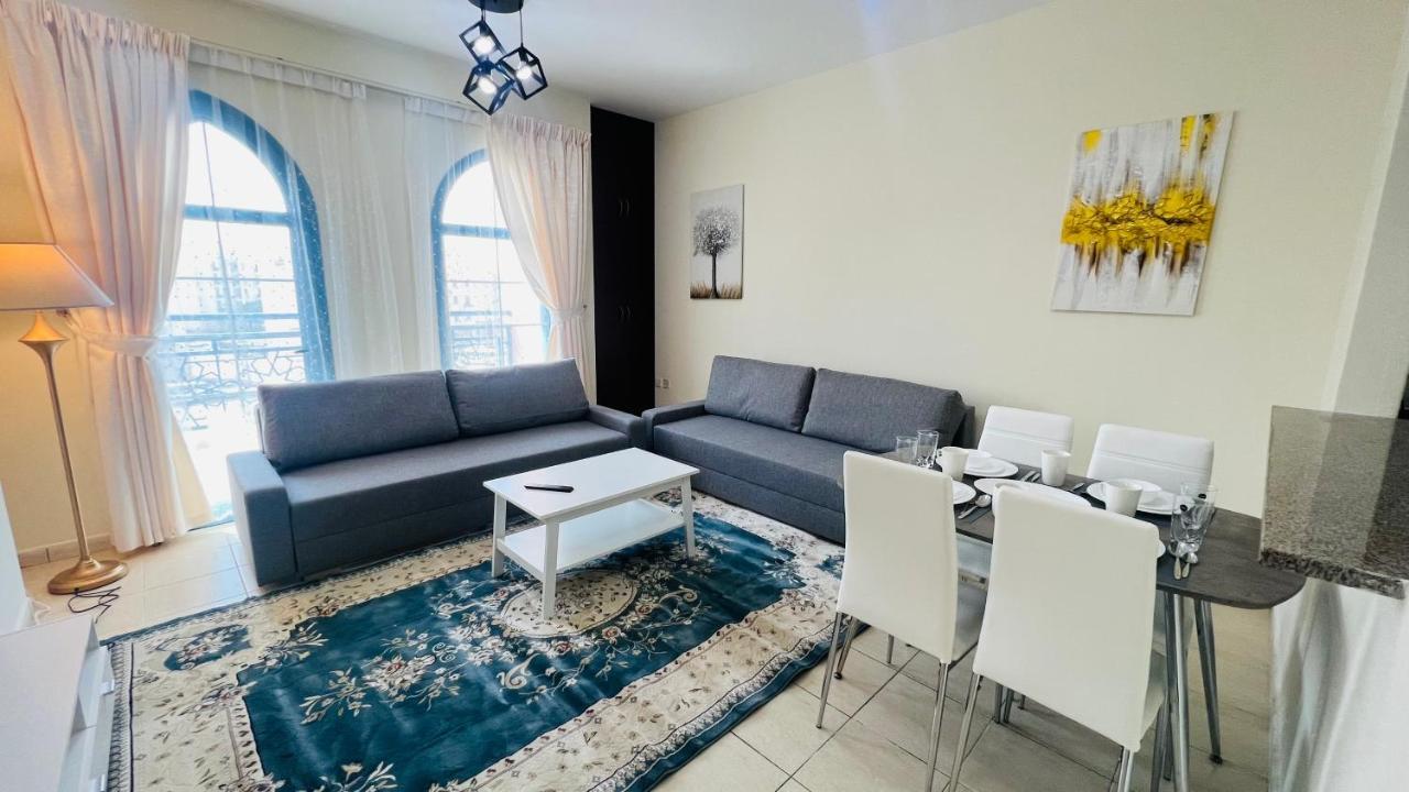 דובאי Newly Furnished Cozy One Bed Room Apartment 2 Bathroom City View מראה חיצוני תמונה
