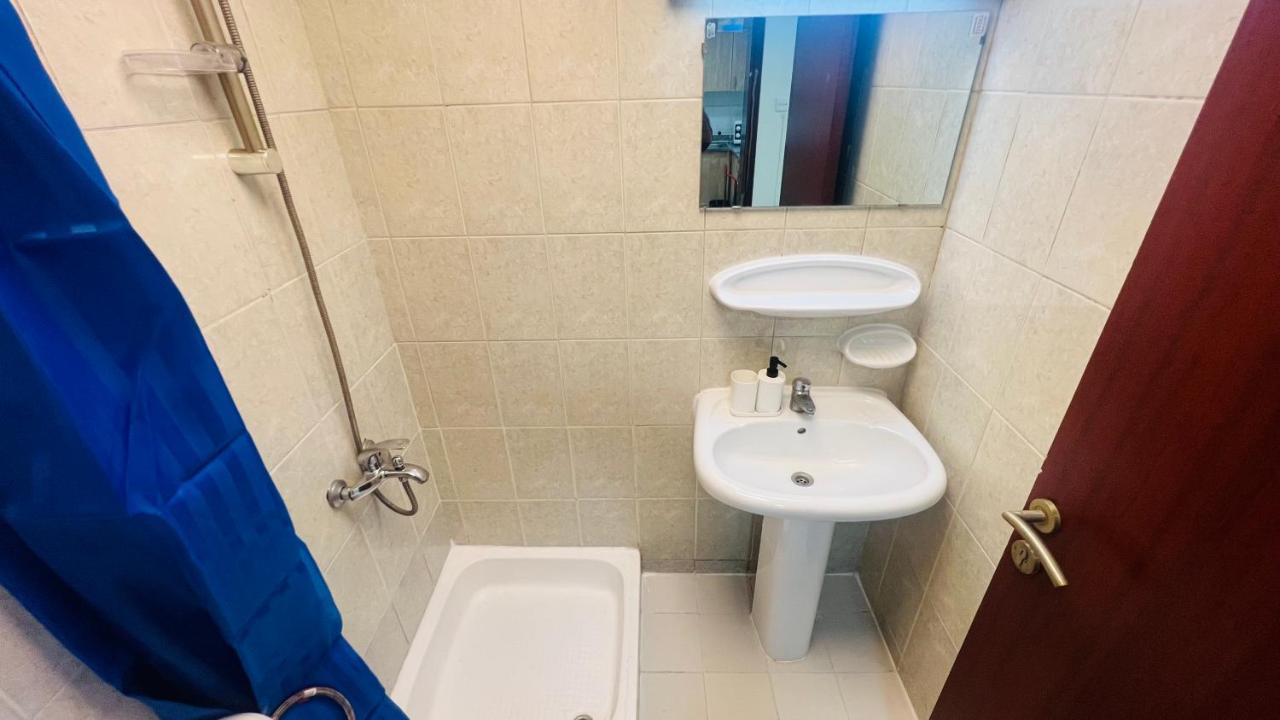 דובאי Newly Furnished Cozy One Bed Room Apartment 2 Bathroom City View מראה חיצוני תמונה